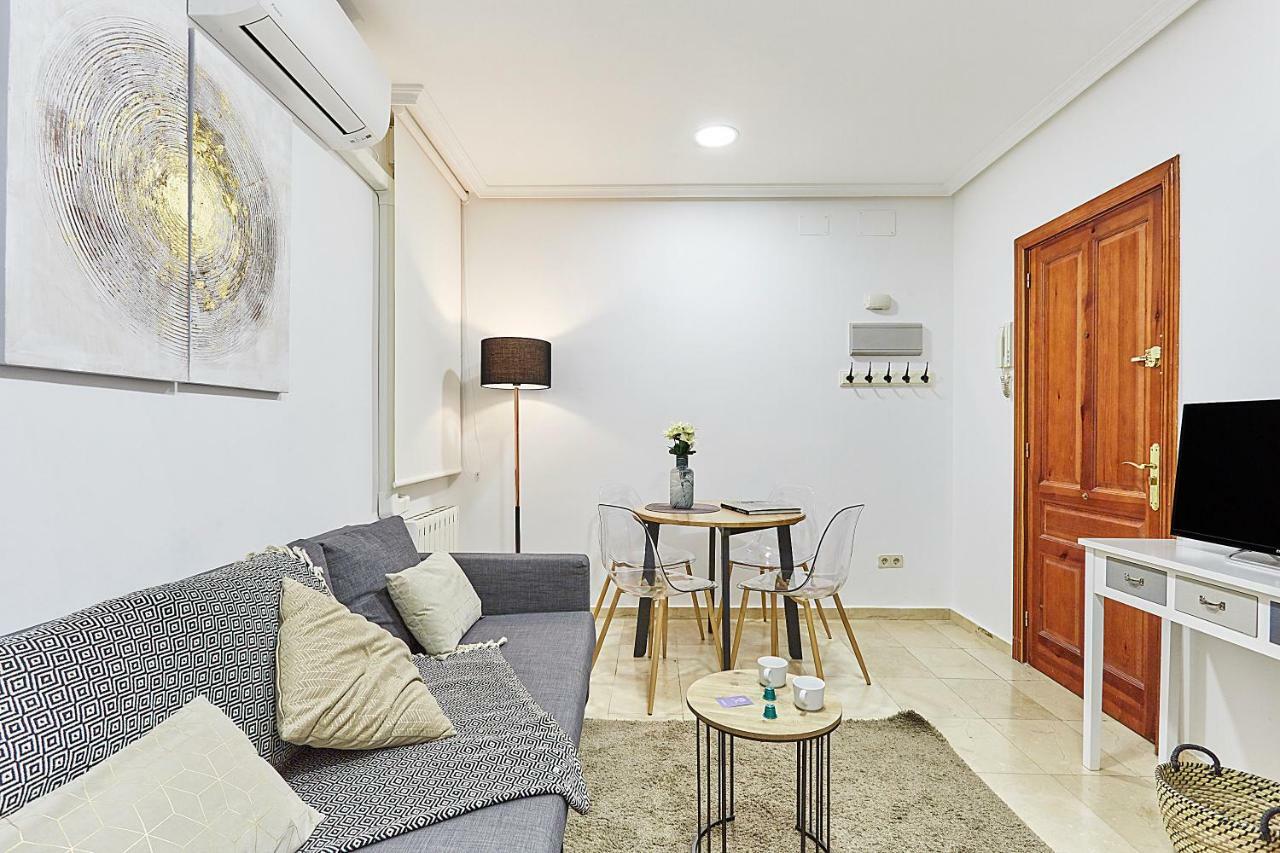 Leeways Apartment II In Gran Via Madrid Exteriör bild